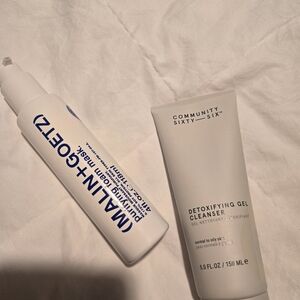 Community Sixty-Six Detoxifying Gel Cleanser - White